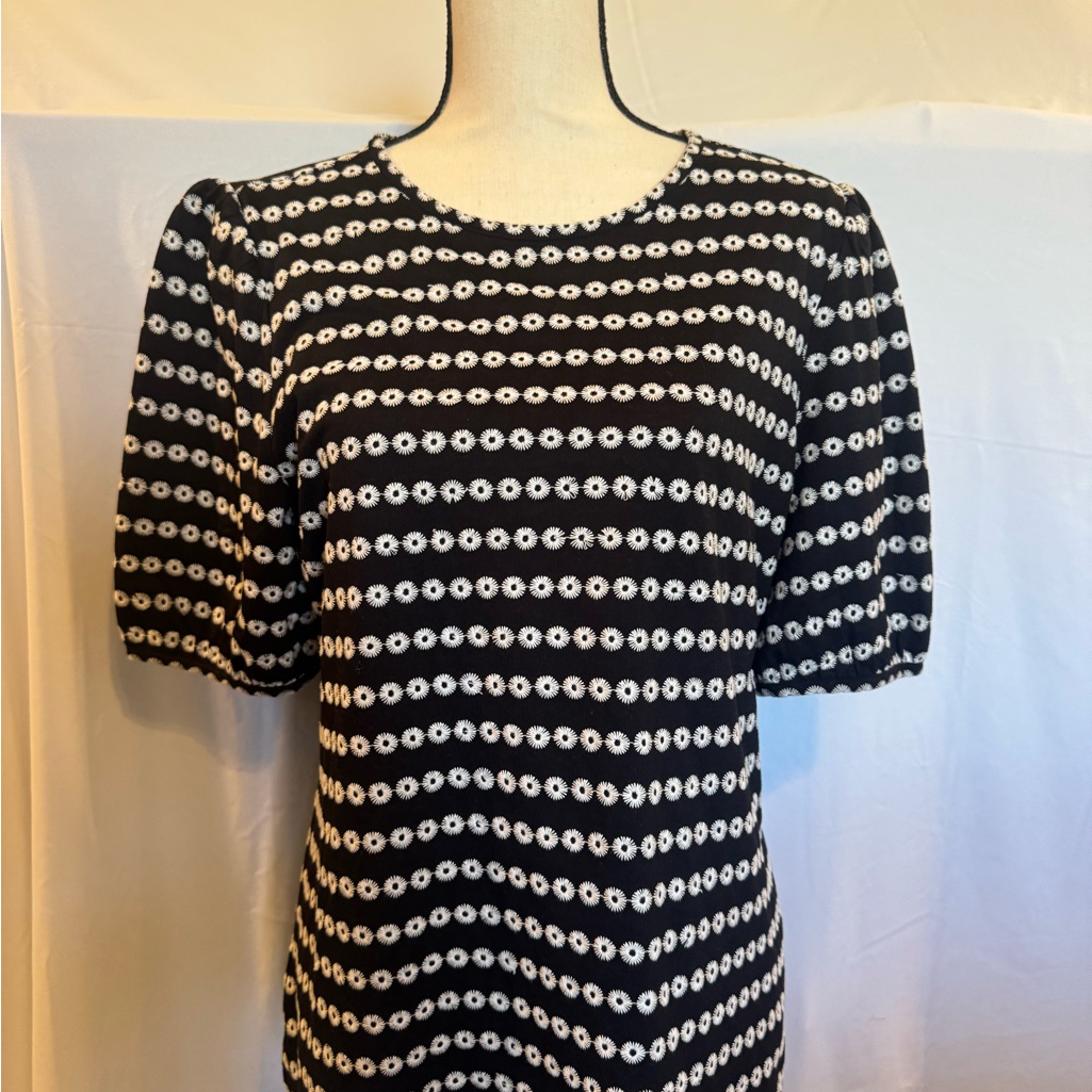 Ann Taylor Black And White Floral Blouse